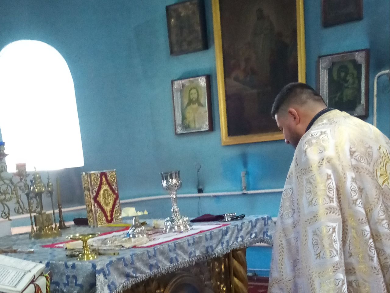 Божественна літургія у Троїцьку поминальну суботу