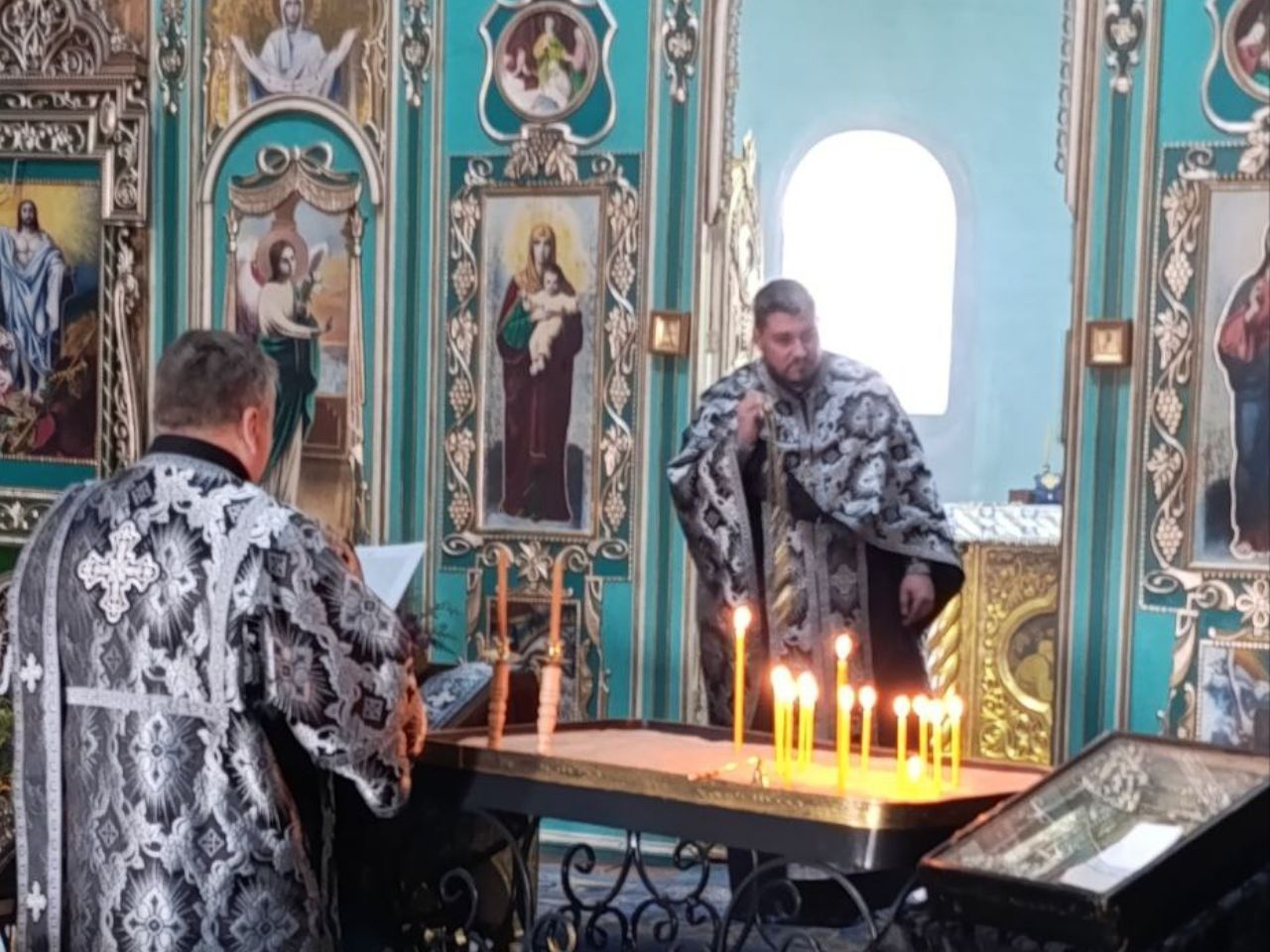 Вечірня з винесенням Плащаниці
